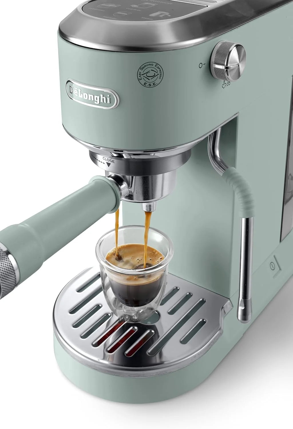 De'Longhi Dedica – Ekspres Kolbowy do Kawy Mielonej lub w Saszetkach, Espresso i Cappuccino, Zbiornik 1.3 Litra, System Anti-Drip, Model EC685.M, Kolor Metaliczny
