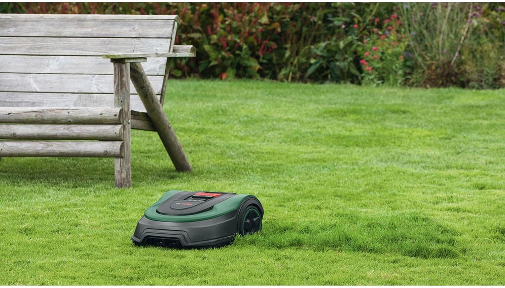 Robot koszący Bosch Indego S+ 500 (z akumulatorem 18 V i funkcją aplikacji, ze stacją ładującą, szerokość cięcia 19 cm, do trawników o powierzchni do 500 m², w opakowaniu kartonowym)
