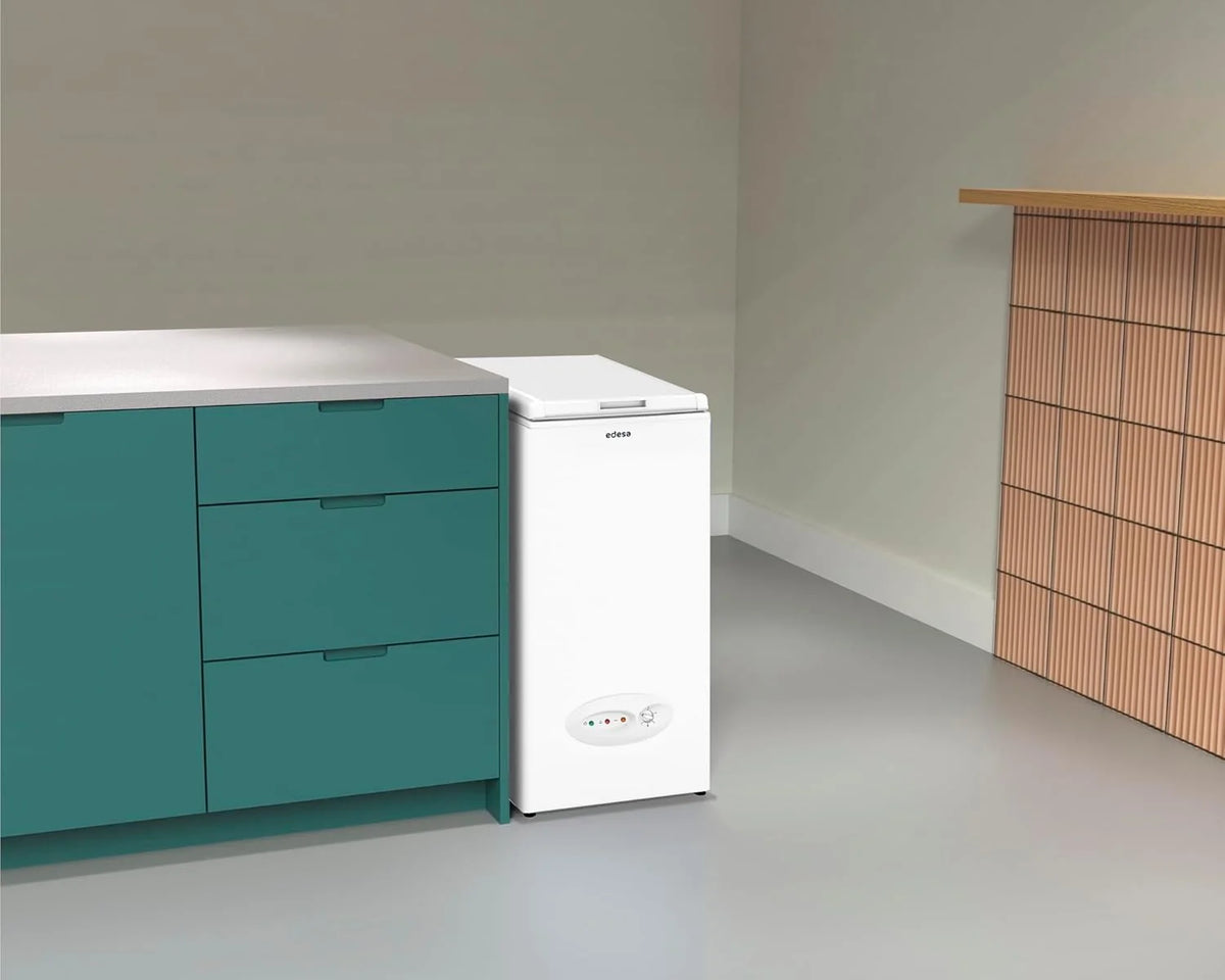 Edesa Congelador Horizontal EZH-0611, Wysokość 0.84 m, Regulowany Termostat, Łatwe Czyszczenie, Wbudowany Alarm, Niski Poziom Hałasu, Duża Pojemność 59 l, Moc 60W, Kolor Biały
