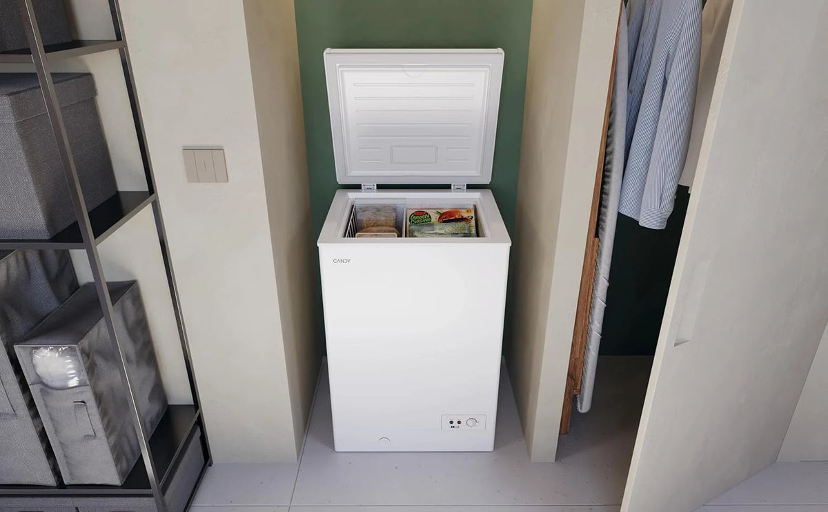 Candy CCHH 100E, Pozioma zamrażarka skrzyniowa, Szerokość 55CM, 97L, Technologia statyczna, 1 kosz, Zewnętrzne sterowanie elektroniczne, Wskaźnik temperatury, Alarm wzrostu temperatury, 39DB, Biała
