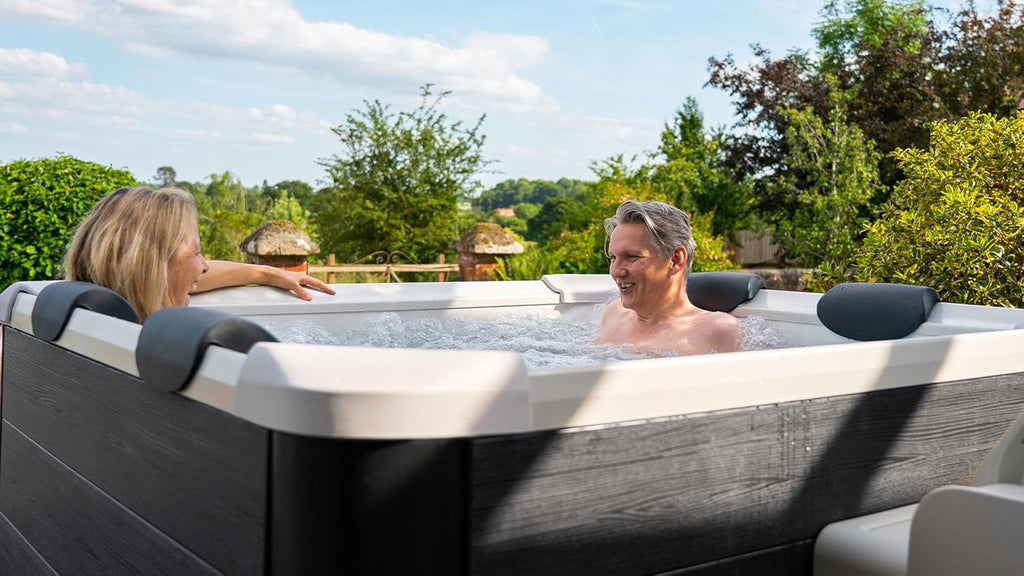 MSpa Oslo SPA wanna z hydromasażem zewnętrzna dla 6 osób, solidna ścianka zewnętrzna, oświetlenie LED, do użytku przez cały rok, odporna na zimę