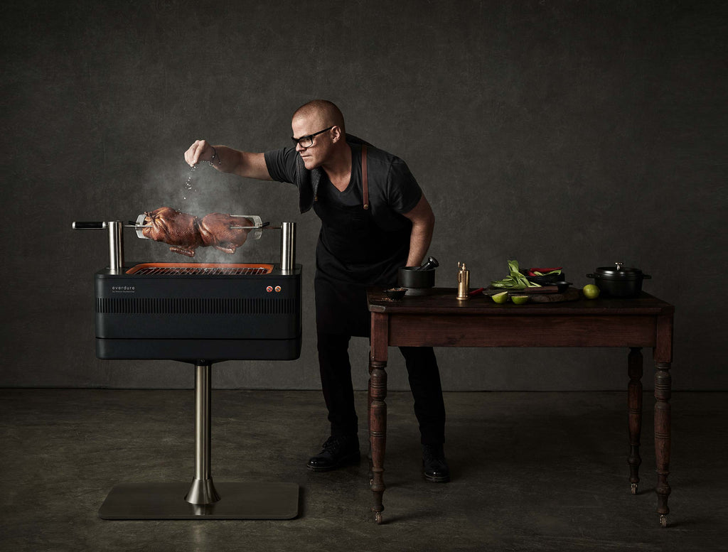 2026 Grill Węglowy z Zapłonem Elektrycznym – Szybkie Rozpalanie Płomieniem 1400W Fast Flame Ignition™ – Zawiera Rożen Obrotowy (15 kg) i Stojak