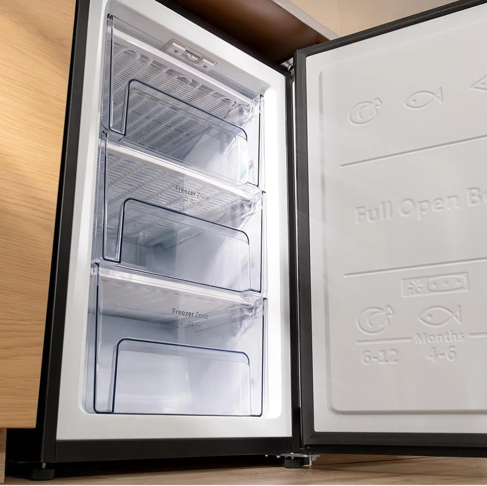 Cecotec Zamrażarka Pionowa Nablatowa 97 L Bolero CoolMarket TF 97 Inox, Klasa Energetyczna E, Kompaktowa konstrukcja, Drzwi odwracalne, 3 Szuflady, Wymiary 55,1 x 57,5 x 83,5 cm, Kolor Inox