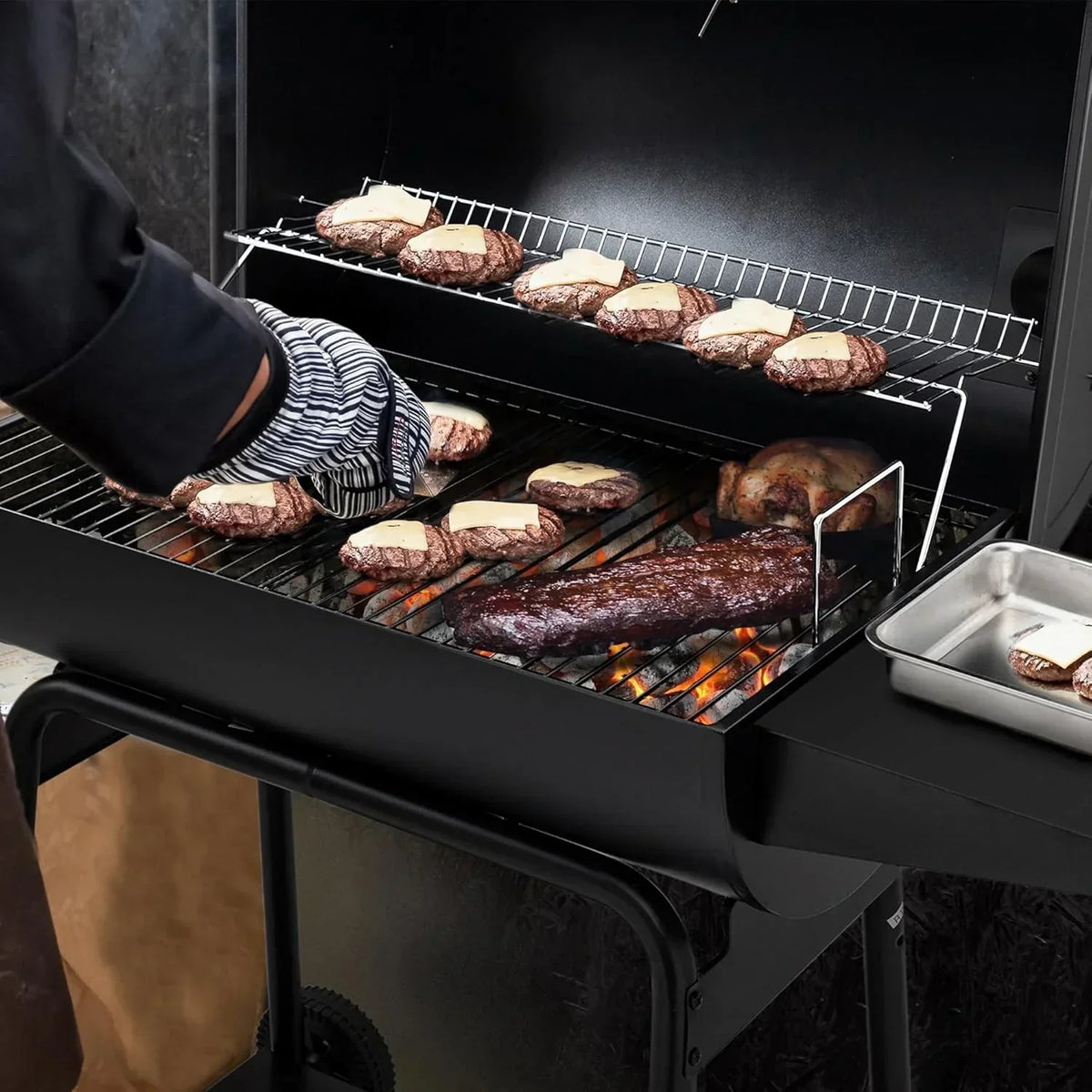 2026 Royal Gourmet CC1830 30-calowy grill węglowy ze składanym stolikiem bocznym, grill zewnętrzny z rusztem o powierzchni 4045 cm² do ogrodu, na patio i imprezy, czarny