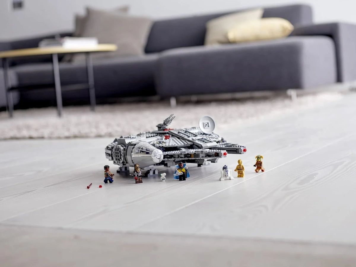Star Wars: Skywalker. Odrodzenie — Sokół Millennium 75257 Model statku kosmicznego z klocków z minifigurkami, nowość 2019 (1351 elementów)