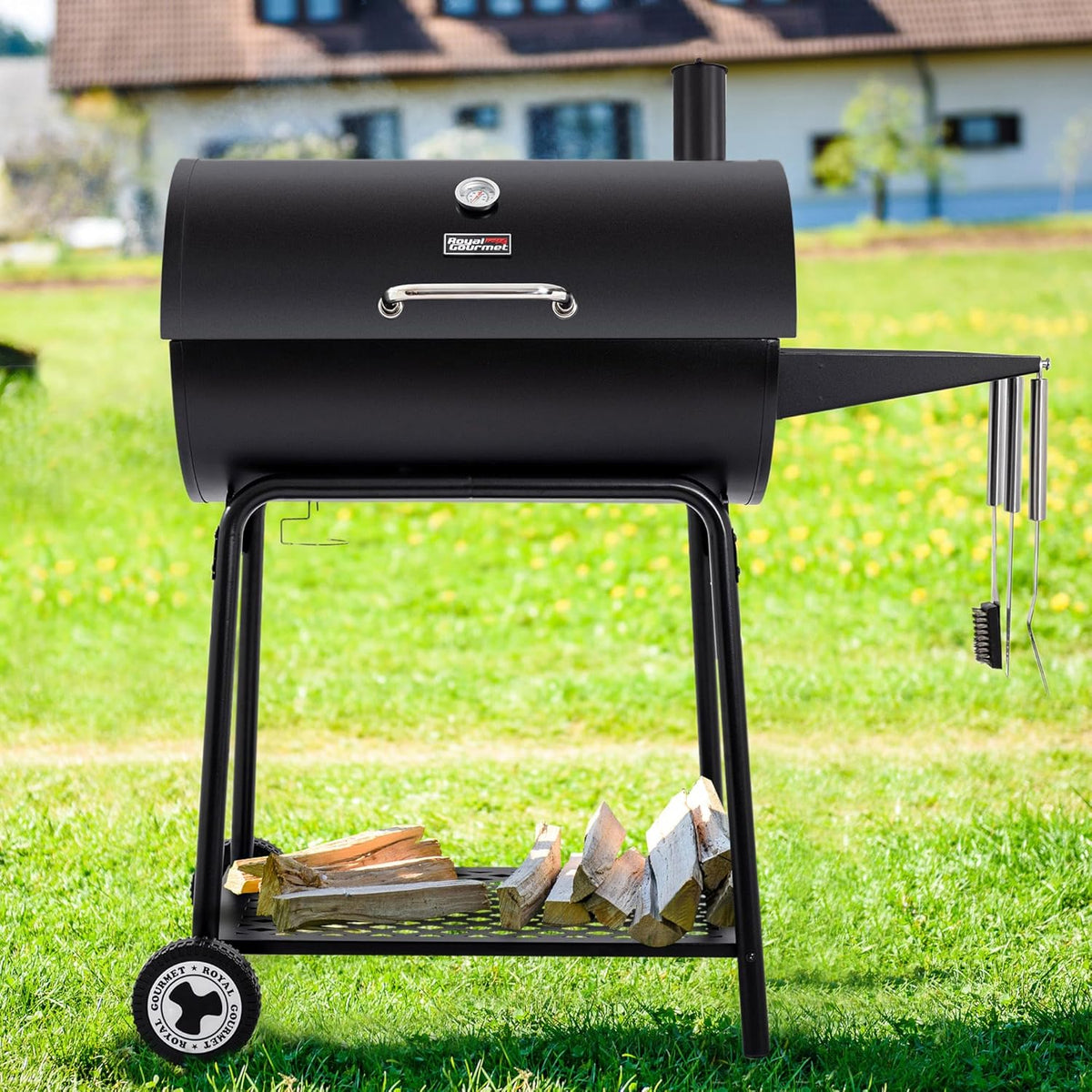 2026 Royal Gourmet CC1830 30-calowy grill węglowy ze składanym stolikiem bocznym, grill zewnętrzny z rusztem o powierzchni 4045 cm² do ogrodu, na patio i imprezy, czarny