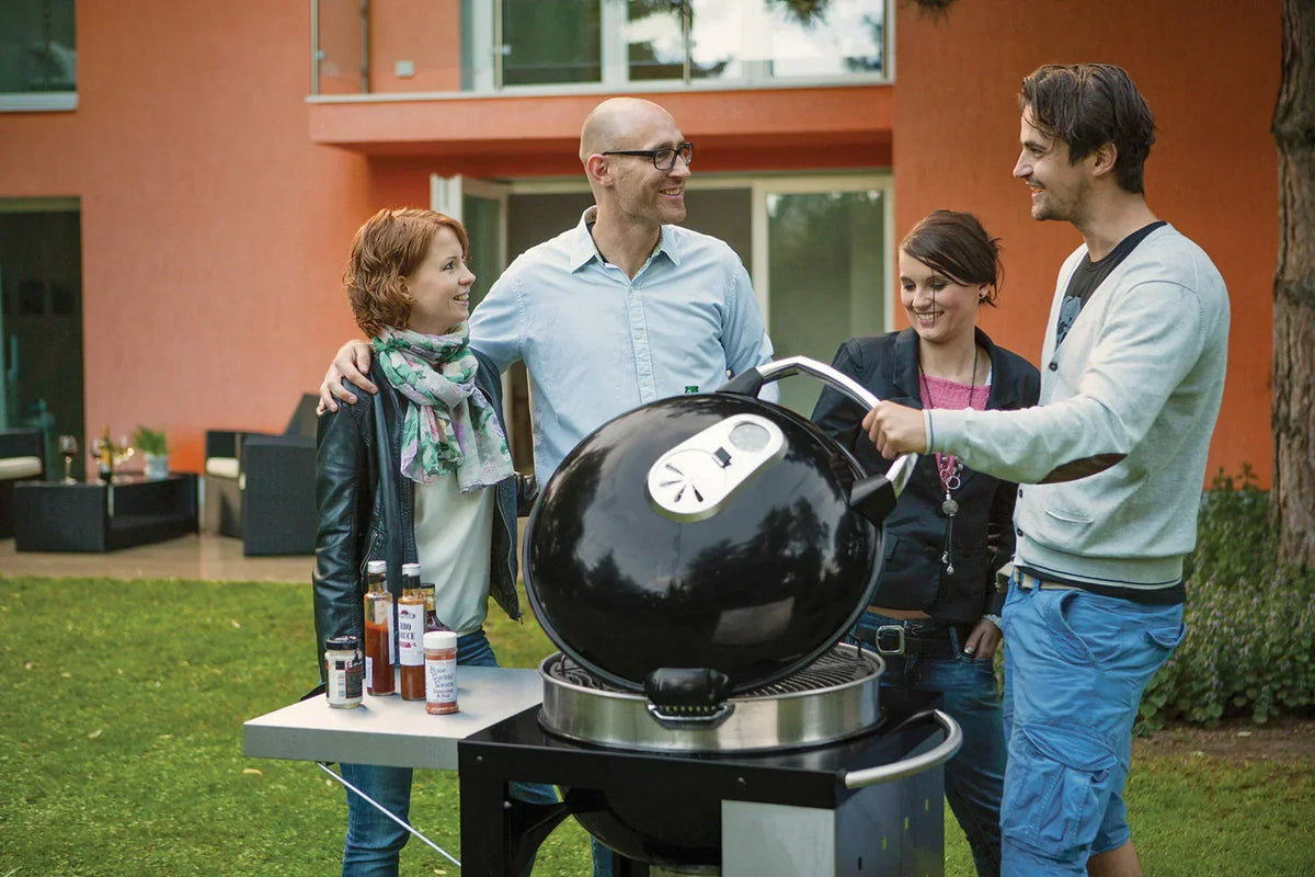 2026 Grill kulisty na węgiel drzewny Napoleon (Ø 57 cm) z wózkiem na kółkach