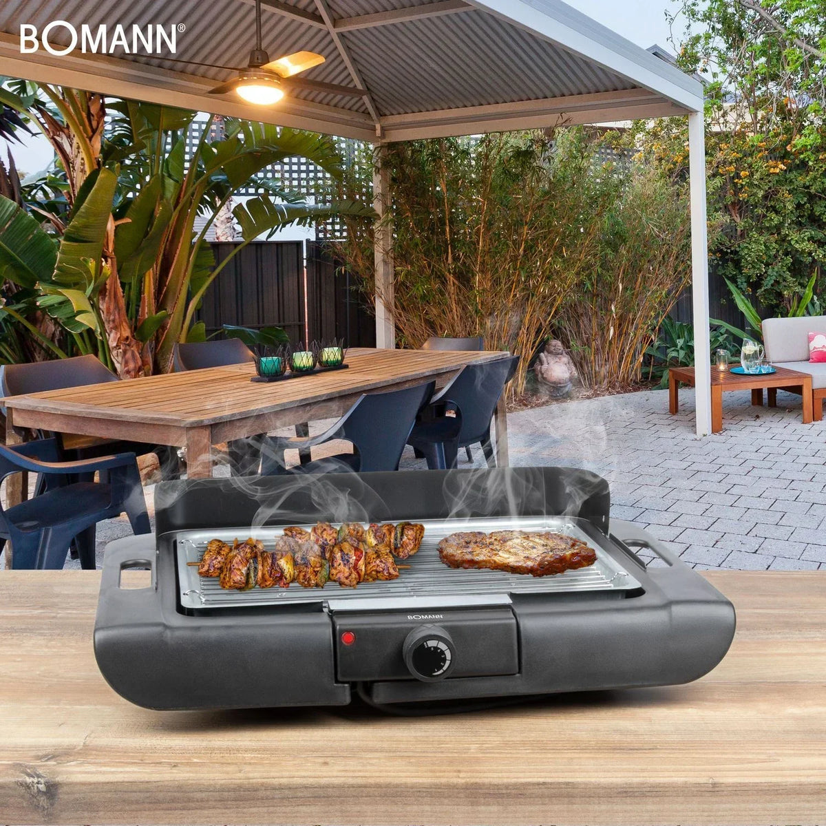 Grill Elektryczny Bomann Bq 2243 Cb, Chromowany Ruszt 36 X 25 Cm, Termostat, Przednia Osłona Przeciwwietrzna, Tacka Ociekowa, Czarny, 2000 W