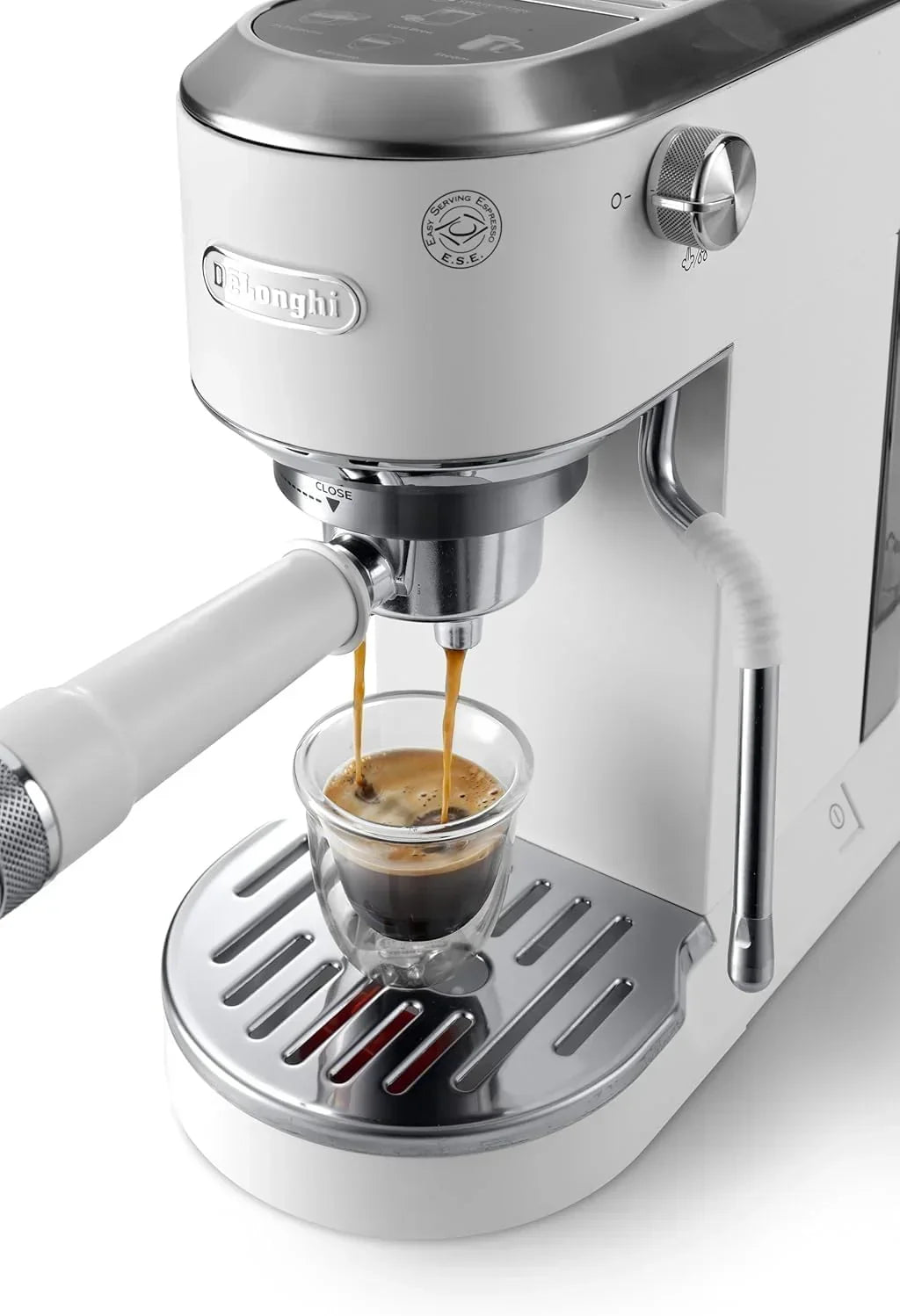 De'Longhi Dedica – Ekspres Kolbowy do Kawy Mielonej lub w Saszetkach, Espresso i Cappuccino, Zbiornik 1.3 Litra, System Anti-Drip, Model EC685.M, Kolor Metaliczny