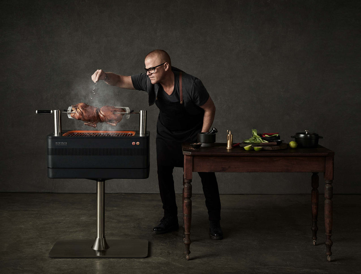2026 Grill Węglowy z Zapłonem Elektrycznym – Szybki Zapłon Płomienia 1400W Fast Flame Ignition™ – Zawiera Rożen Obrotowy (15 kg) i Stojak