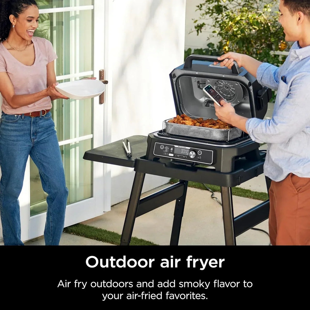 Ninja Woodfire Pro XL Grill i Wędzarnia Zewnętrzna, termometr, master grill 4 w 1, grill wędzarniczy, zewnętrzna frytownica powietrzna, piekarnik, przenośny, grill elektryczny, ciemnoszary, model OG850, 2026