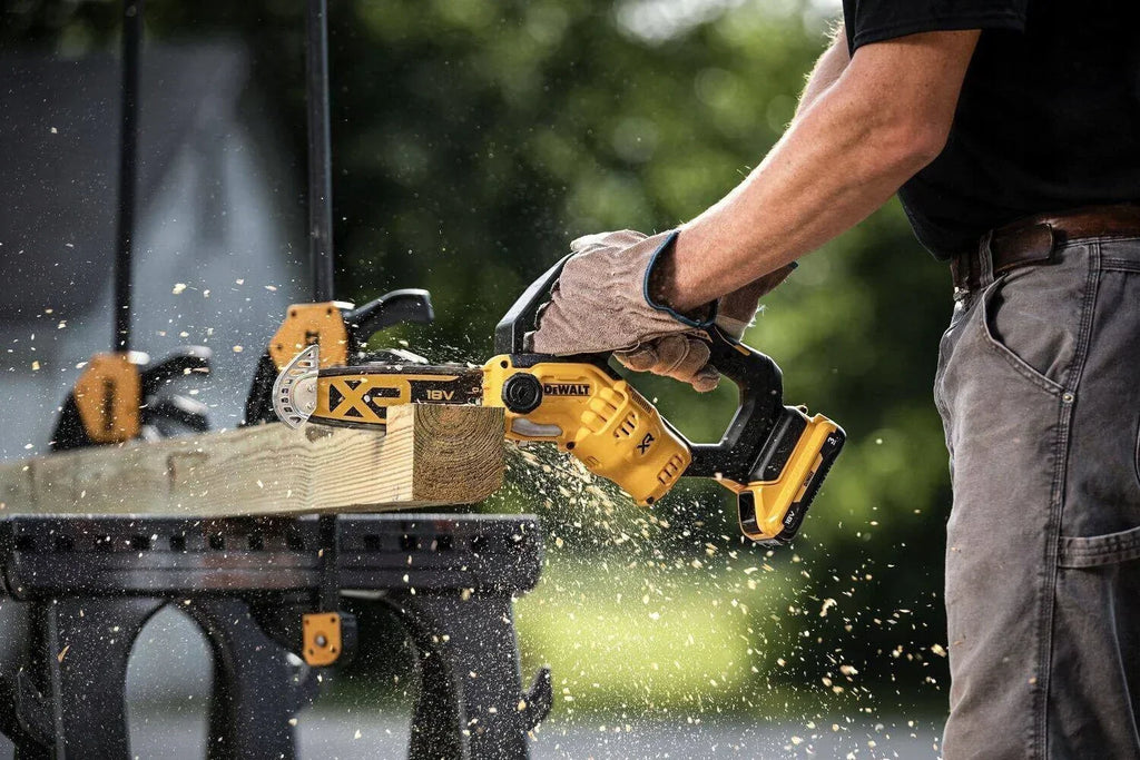 DeWalt DCMPS520n Akumulatorowa Piła Łańcuchowa Mała Piła Do Drewna 18V