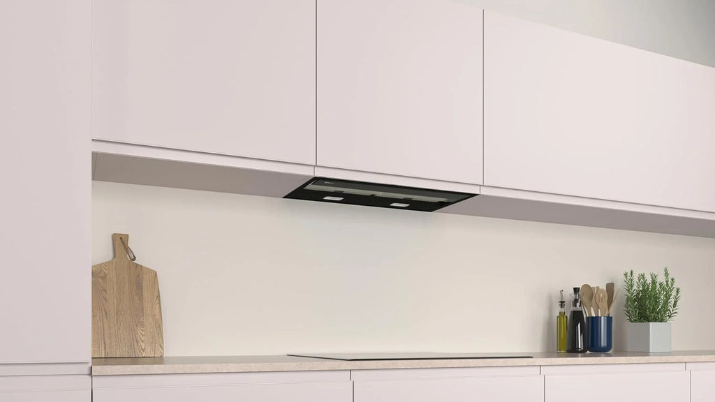 Balay – Okap Dekoracyjny Do Zabudowy, 60 cm szerokości, 4 poziomy mocy wyciągu, Instalacja Z Odprowadzeniem Powietrza lub W Trybie Recyrkulacji, Czarny, 3BD967GN